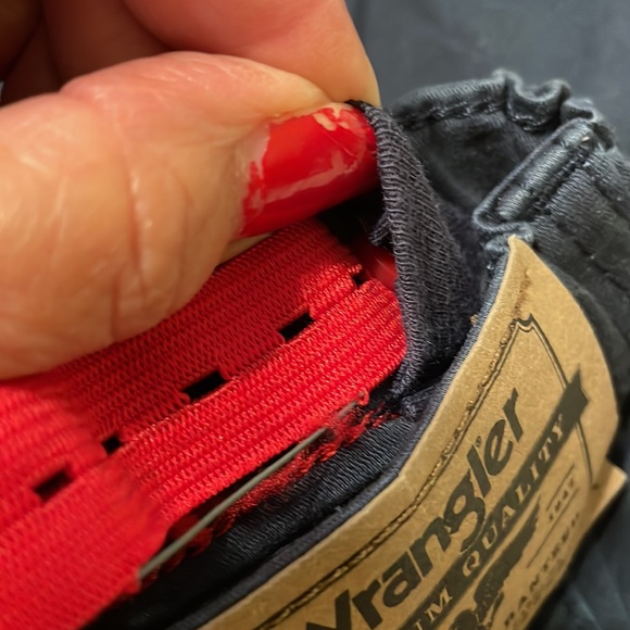 Wrangler boys cargo look pants, adjustable waist; “faux” button is a snap (Mlb) - Picture 10 of 11